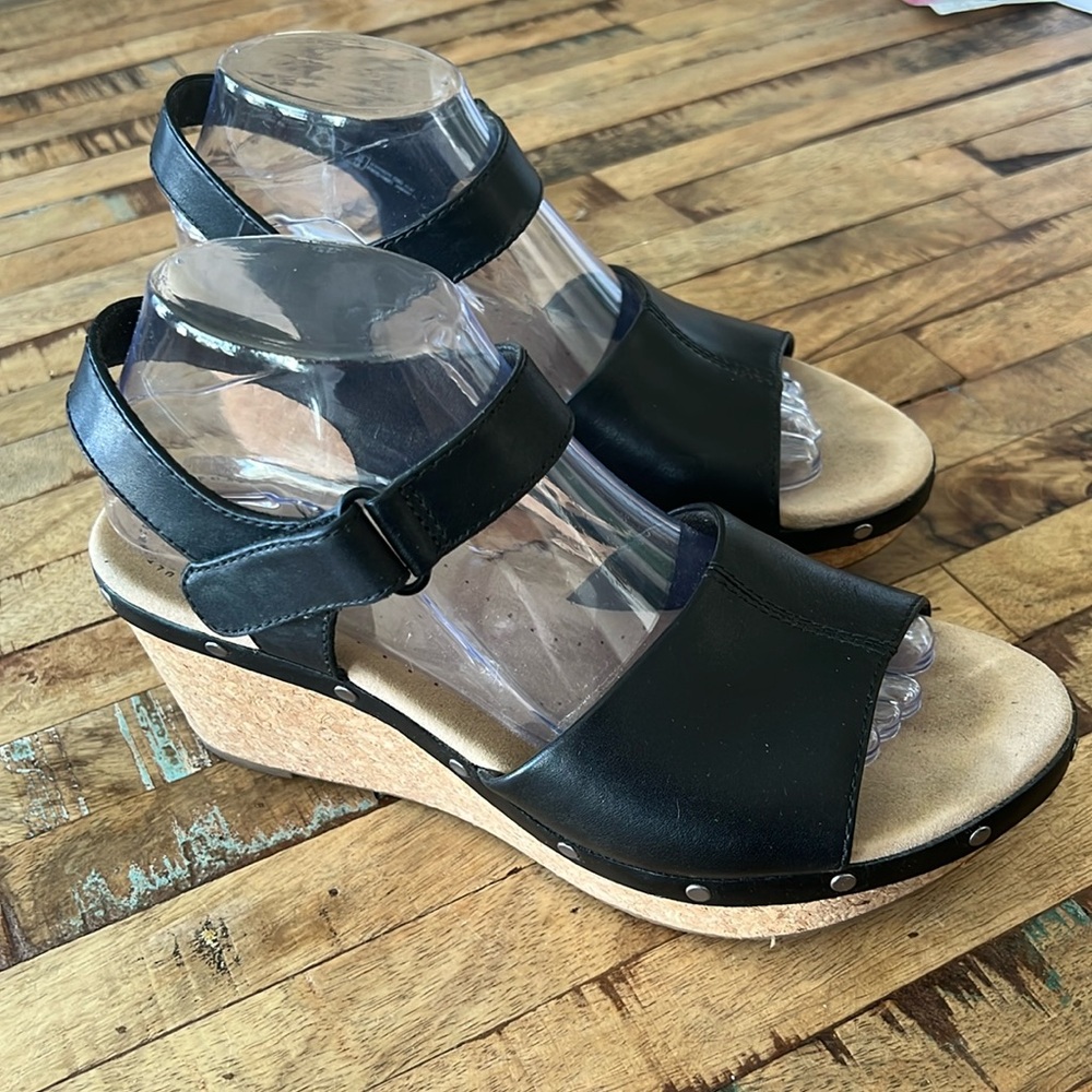 Women's Clarks Annadel Clover Wedge Leather Sandal   9.5m